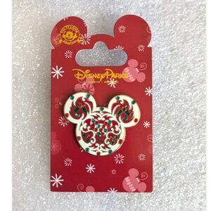 Disney Jewels On Mickey Mouse Christmas Head 2010 Pin Disney Parks